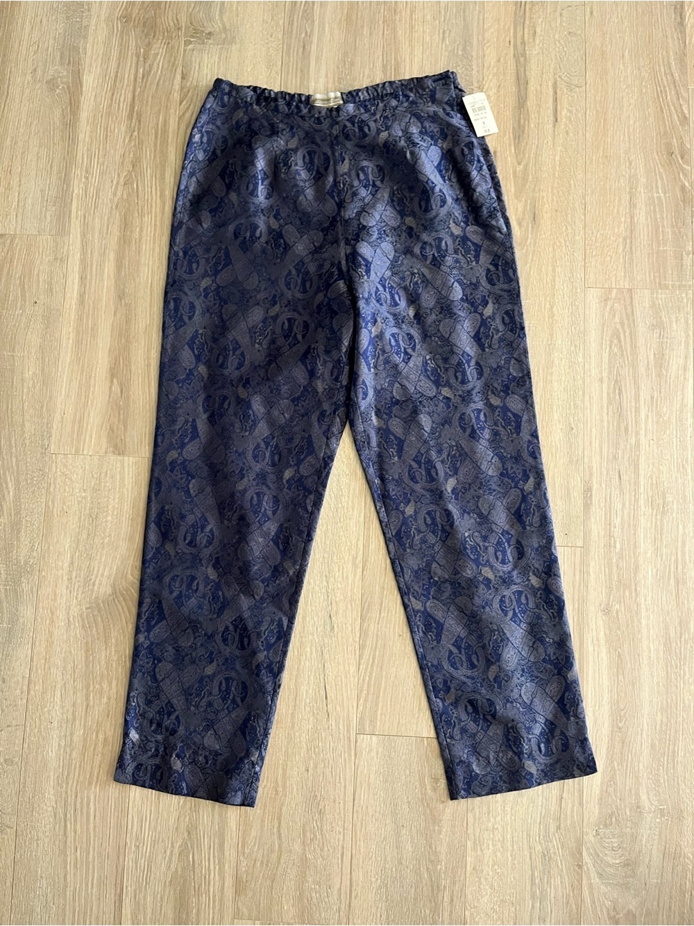 NWT Coldwater Creek Women’s Silk Pants Blue Paisley Jacquard Tapered - Size M - Picture 1 of 7